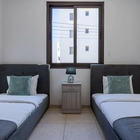 아파트 Angelina 2-bedroom In *