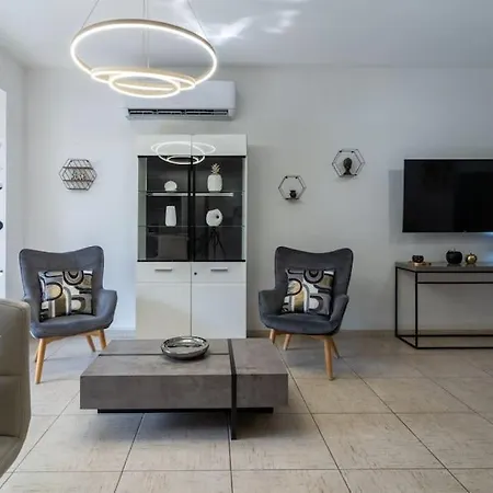 Angelina 2-bedroom In 아파트 라르나카