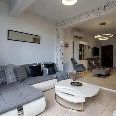 아파트 Angelina 2-bedroom In
