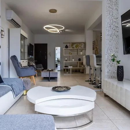 Angelina 2-bedroom In 아파트 *